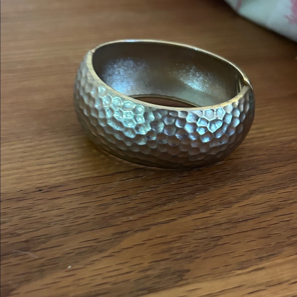 Hammered Metal Dome Bangle Bracelet in Gold Tone